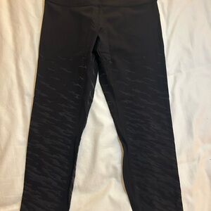 Lululemon Textured Black Leggings L